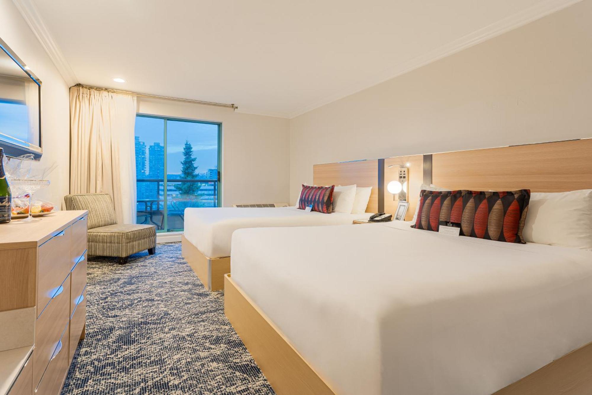 Executive Suites Hotel & Conference Center, Metro Vancouver Burnaby Exterior foto