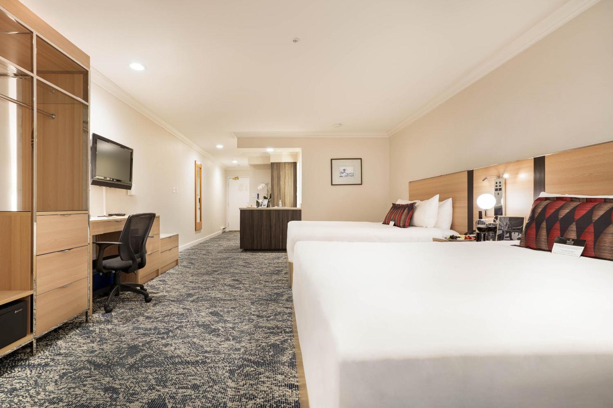 Executive Suites Hotel & Conference Center, Metro Vancouver Burnaby Exterior foto